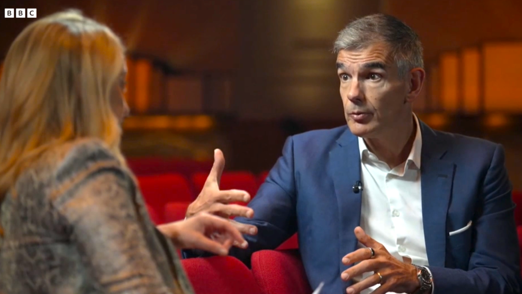 Grafico che mostra il confronto tra ascolti in broadcast e su iPlayer
