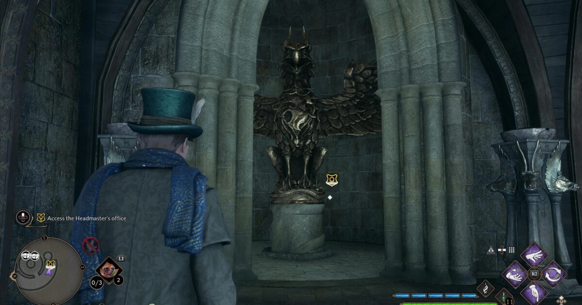 Personaggio davanti alla scala a chiocciola del Headmasters Office in Hogwarts Legacy Gamescafe Personaggio davanti alla scala a chiocciola del Headmasters Office in Hogwarts Legacy