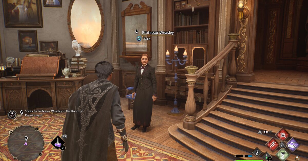 Professor Weasley e la Room of Requirements mentre si decorano pareti e pavimento