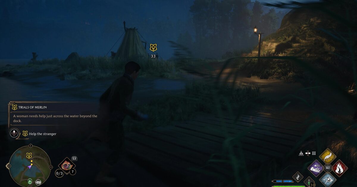 Nora Treadwell vicino a una tenda sul lago mentre inizia il combattimento con gli Ashwinder Gamescafe Nora Treadwell vicino a una tenda sul lago mentre inizia il combattimento con gli Ashwinder